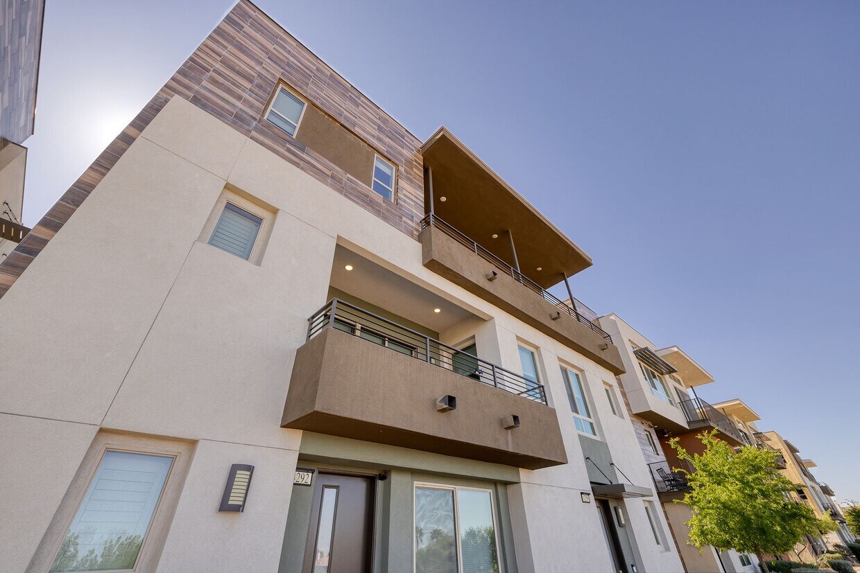Primary Photo - 55 or Older - Guard Gated Community in Sum...