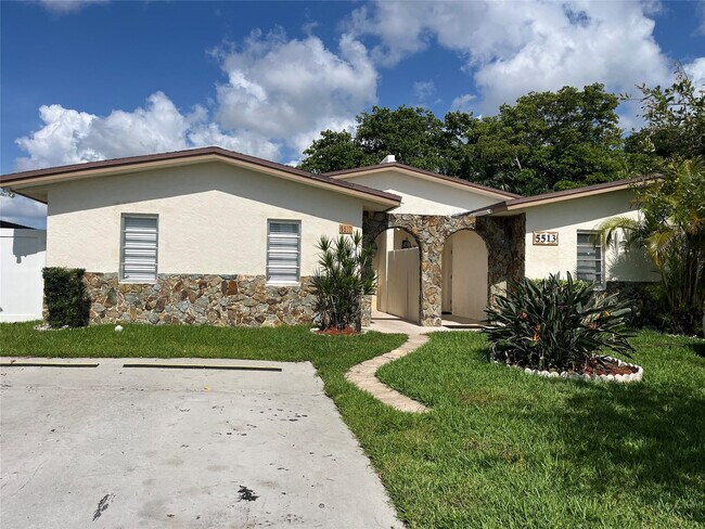 Foto del edificio - 5517 SW 24th Ave