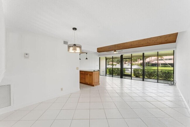 Foto del edificio - 119 Old Meadow Way