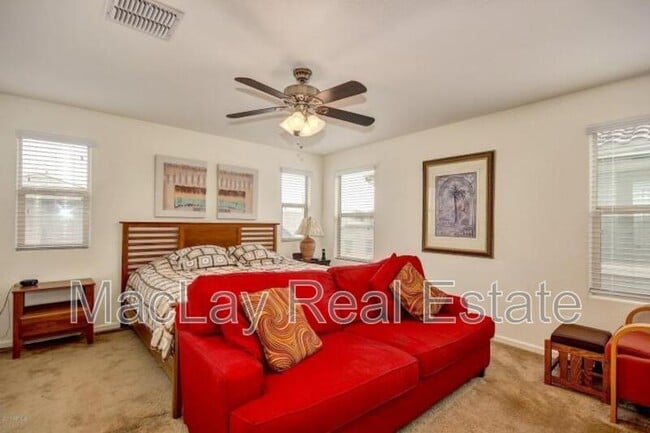 Foto del edificio - 3946 E Blue Spruce Ln