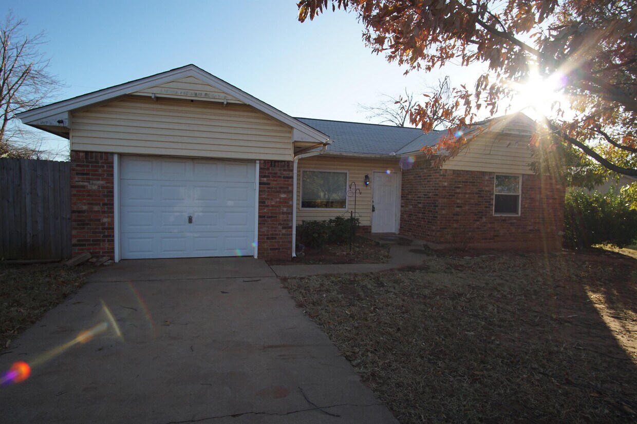 Primary Photo - 3108 Gwendolyn Ln
