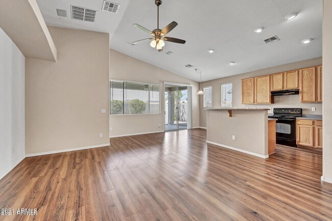 Building Photo - 15276 W Windward Ave