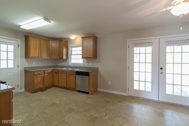 Building Photo - 3 br, 2 bath House - 4516 Dodson Drive