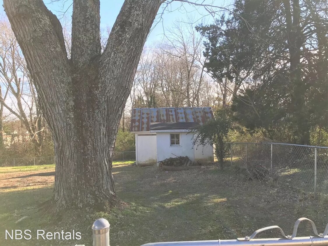 107 Hunter Rd, Brookneal, VA 24528 House Rental in Brookneal, VA