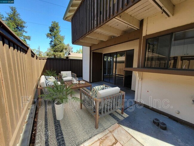 Foto del edificio - 2415 Horizon Ln