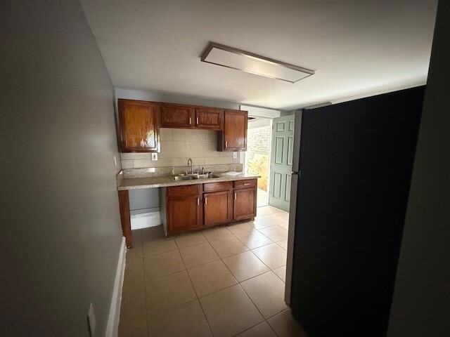 Foto del edificio - 8320 Cohn St