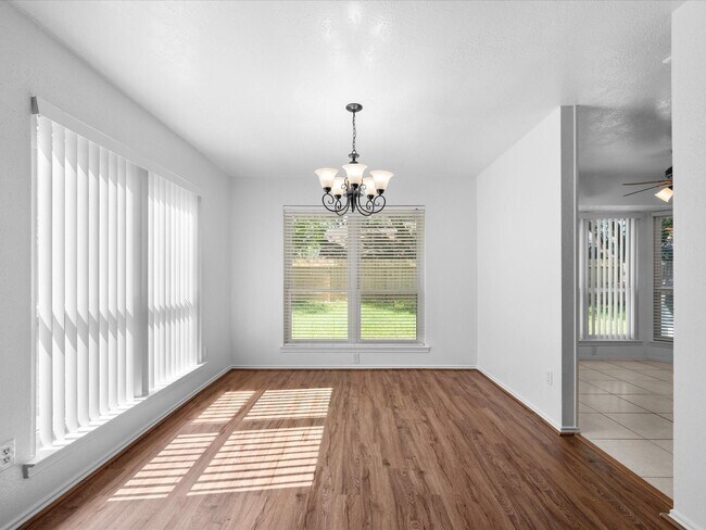 Foto del edificio - 16311 Salinas Ln