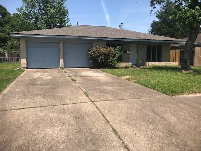 Building Photo - 3807 Bennett Dr