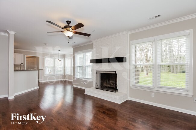 Foto del edificio - 7206 Brassy Creek Ln