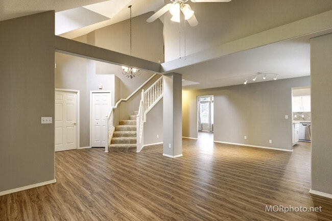 Building Photo - 12840 SW Harlequin Dr