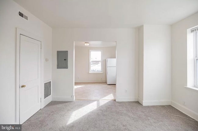 Building Photo - 5244 Pennsgrove St