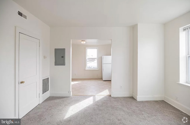 Building Photo - 5244 Pennsgrove St
