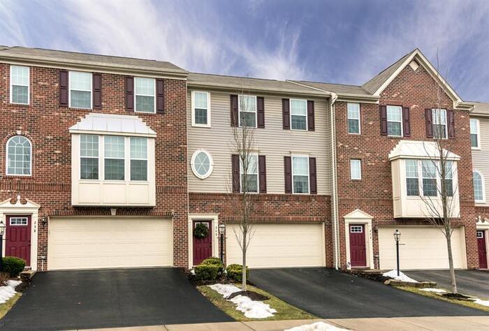 Foto principal - 240 Broadstone Drive, Mars, PA, 16046