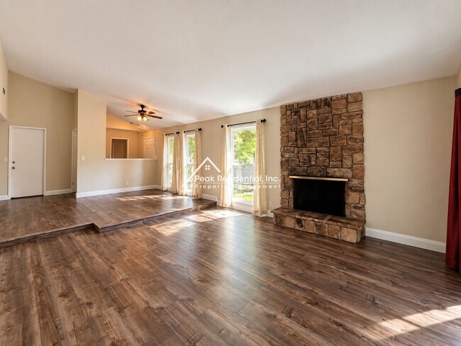 Building Photo - 8330 Crossoak Way
