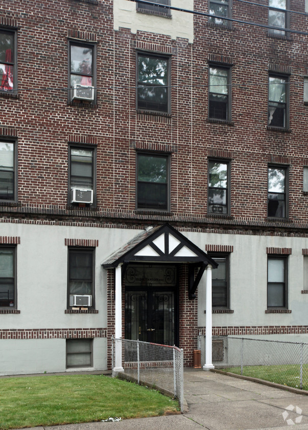 Building Photo - 158-16 Sanford Ave