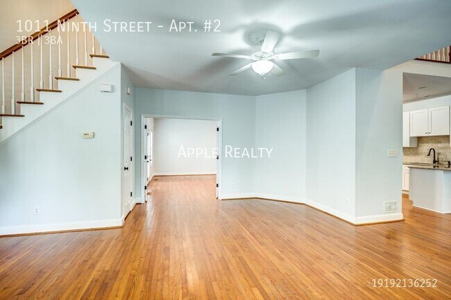 Foto del edificio - SPECIAL-1/2 month off 1st full months rent...