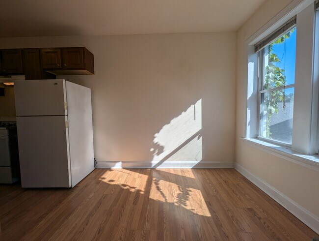 Foto del edificio - 2600 N Kimball Ave