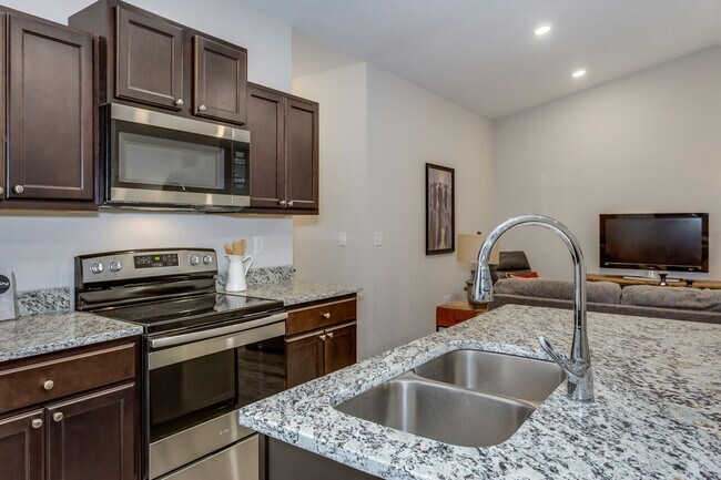 Foto del edificio - 2216 E Cheyenne Ct