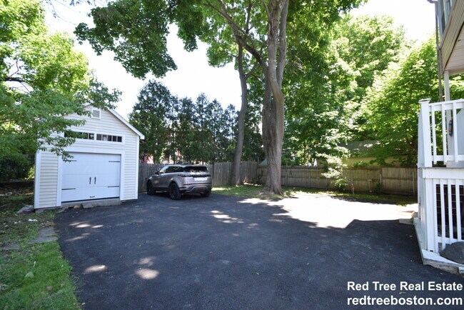 Building Photo - 48 Blue Hill Terrace St