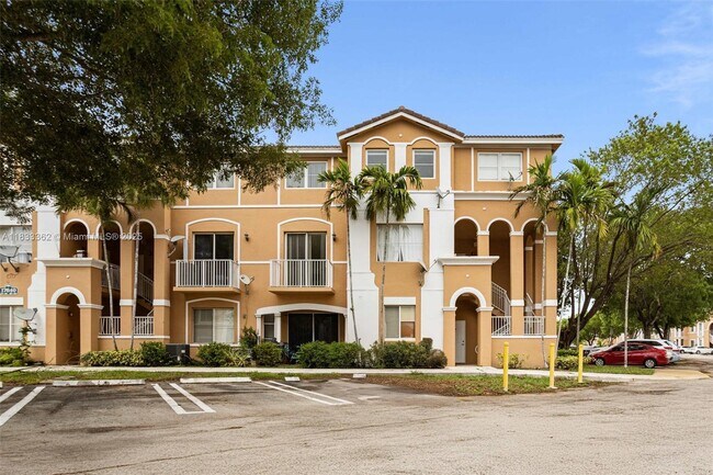Foto del edificio - 17640 NW 73rd Ave