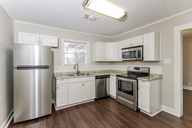 Building Photo - 401 Marshall