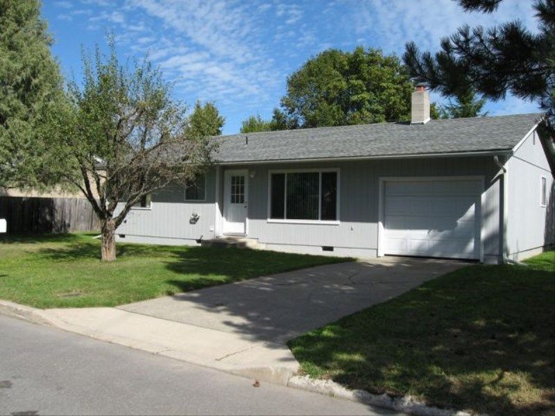 Primary Photo - 920 Ruth Ave