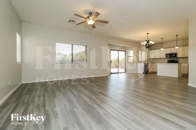 Foto del edificio - 13123 W Gelding Cir