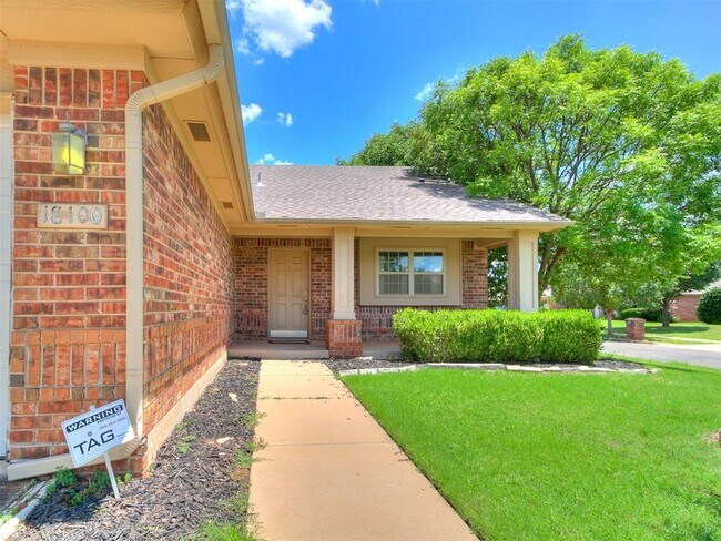 Building Photo - 18100 Calle Way