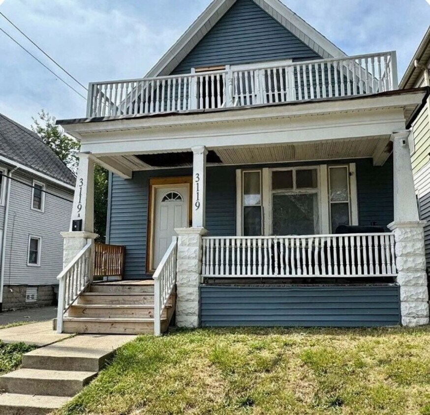Primary Photo - 3 Bedroom Duplex in Milwaukee