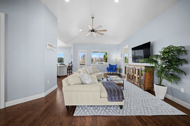 Building Photo - 4336 Belle Vista Dr