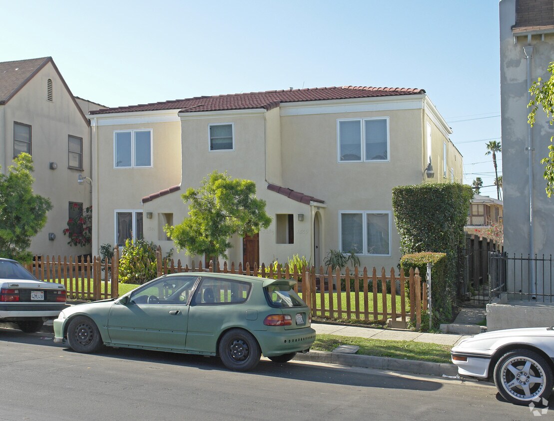 Foto del edificio - 1339 S Bronson Ave