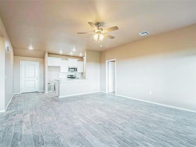 Foto del edificio - 1628 Highland Loop