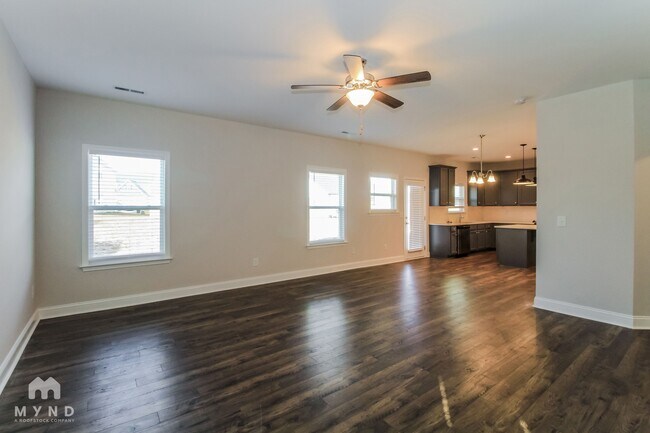 Foto del edificio - 7881 Waterwillow Dr