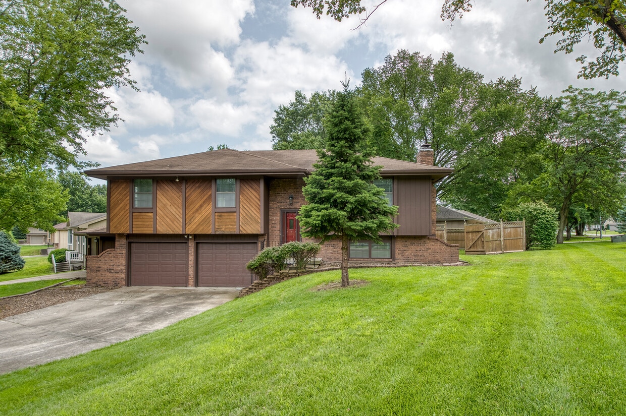 1407 NE 115th Terrace, Kansas City, MO 64155 House Rental in Kansas