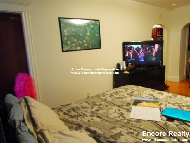 Foto del edificio - 349 Pleasant St