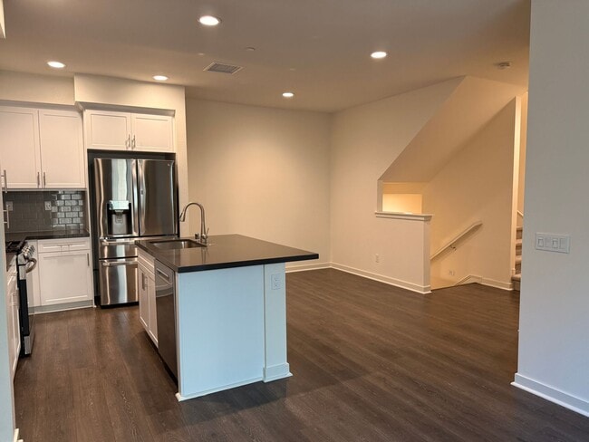 Building Photo - Riverview Townhome in Santee