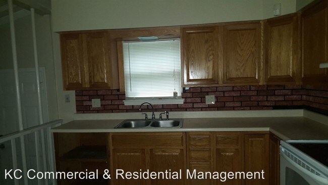 Building Photo - 4 br, 2 bath House - 11303 Herrick Ave