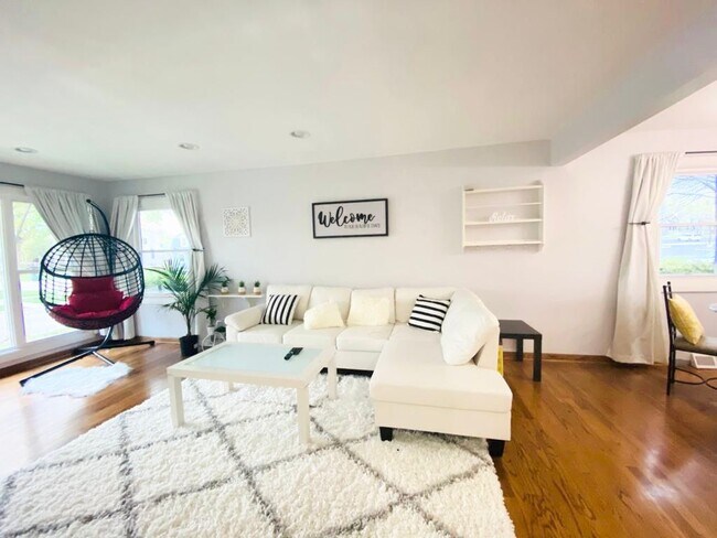 Foto del edificio - 801 N Pine Ave