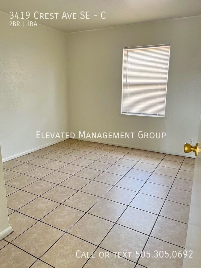 Foto del edificio - 3419 Crest Ave SE