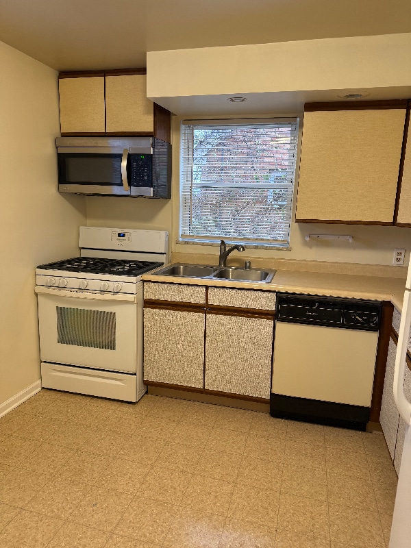 Foto del edificio - 1064 Anderson Ferry Rd