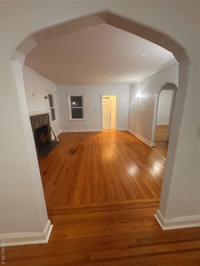 Building Photo - 17 Madison St