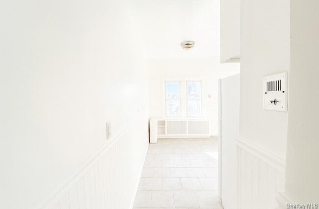 Building Photo - 194 Summit Ave