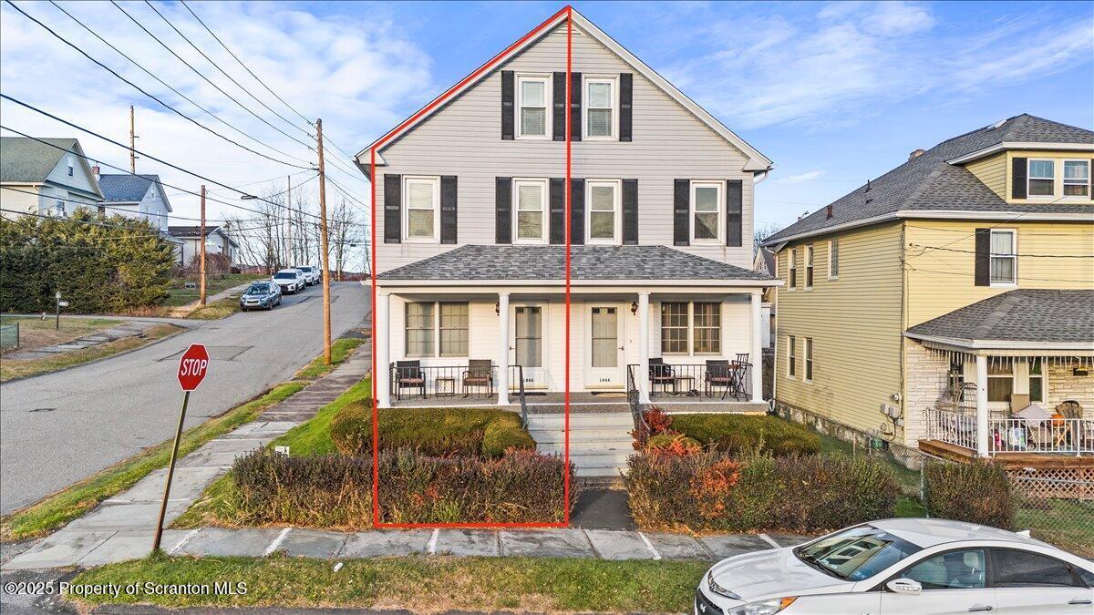 Foto principal - 1446 Thackery St