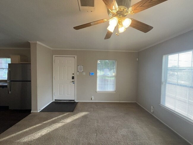 Building Photo - 2511 Kavasar Dr