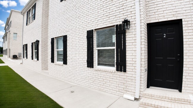 Foto del edificio - 416 N Church St