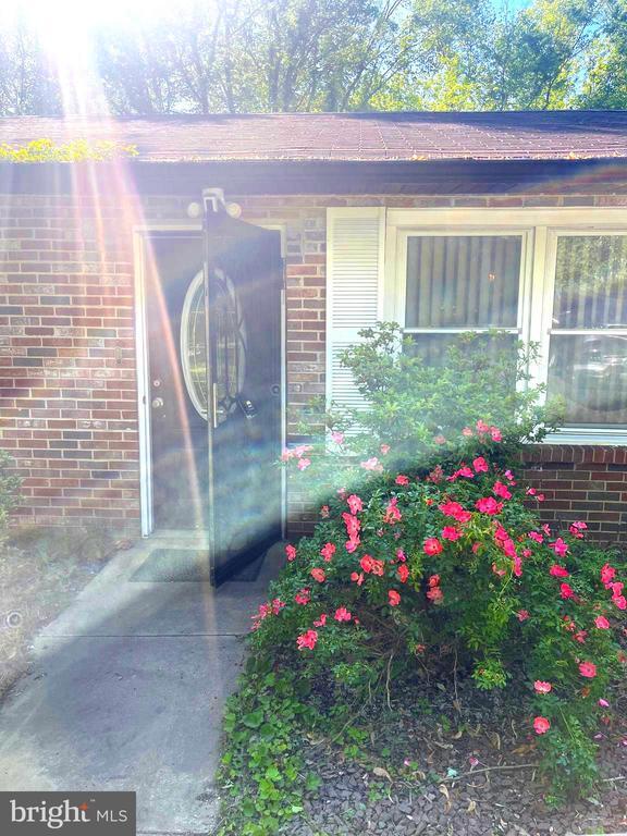 Foto del edificio - 6740 Solomons Island Rd N
