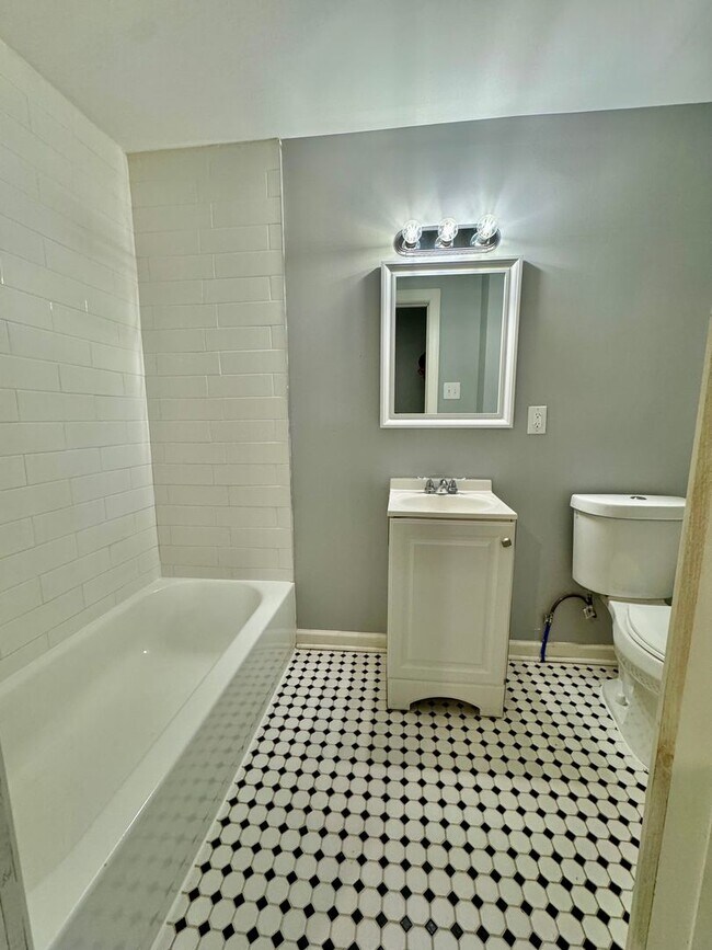 Foto del edificio - Anika Homes 3 Bedroom