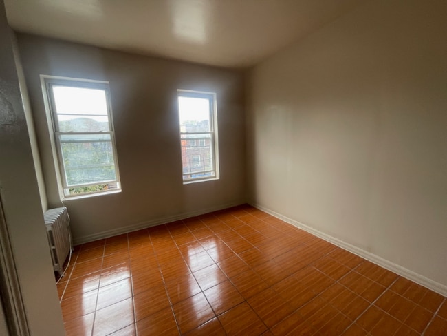 Photo - 636 Sheffield Ave Apartment