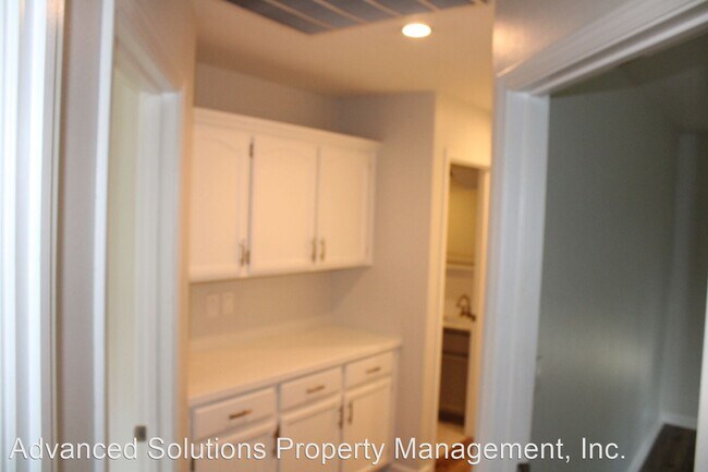 Building Photo - 3 br, 2 bath House - 2176 Julian Ct.