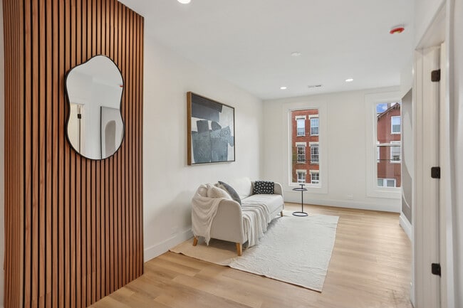 Foto del edificio - 1310 W Erie St